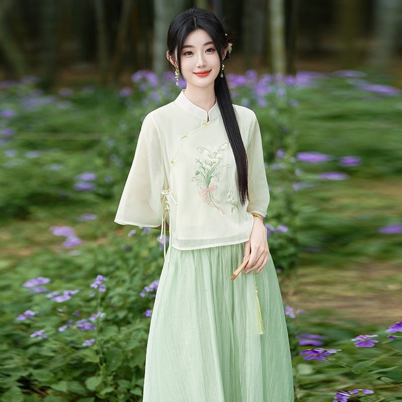 Pale Lily in the Bamboo Shade – Embroidered Summer Hanfu - Taichi - Zen