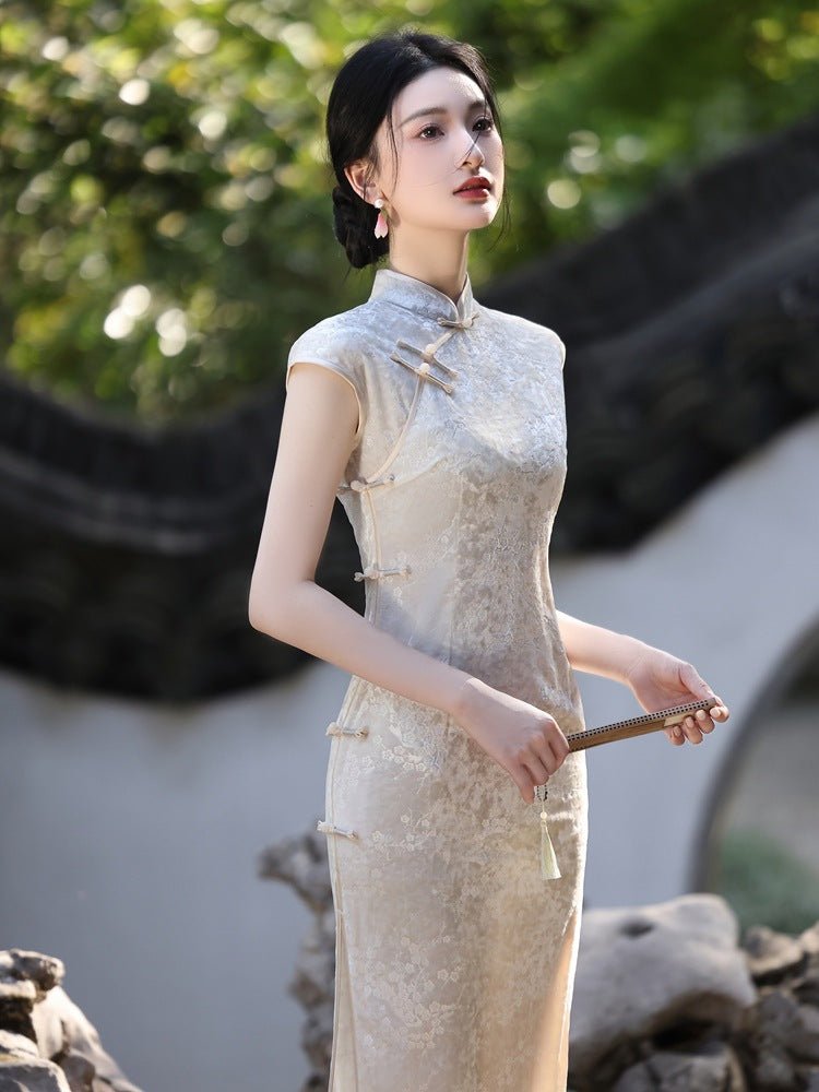 Sleeveless Beige Qipao with Subtle Floral Texture - Taichi - Zen