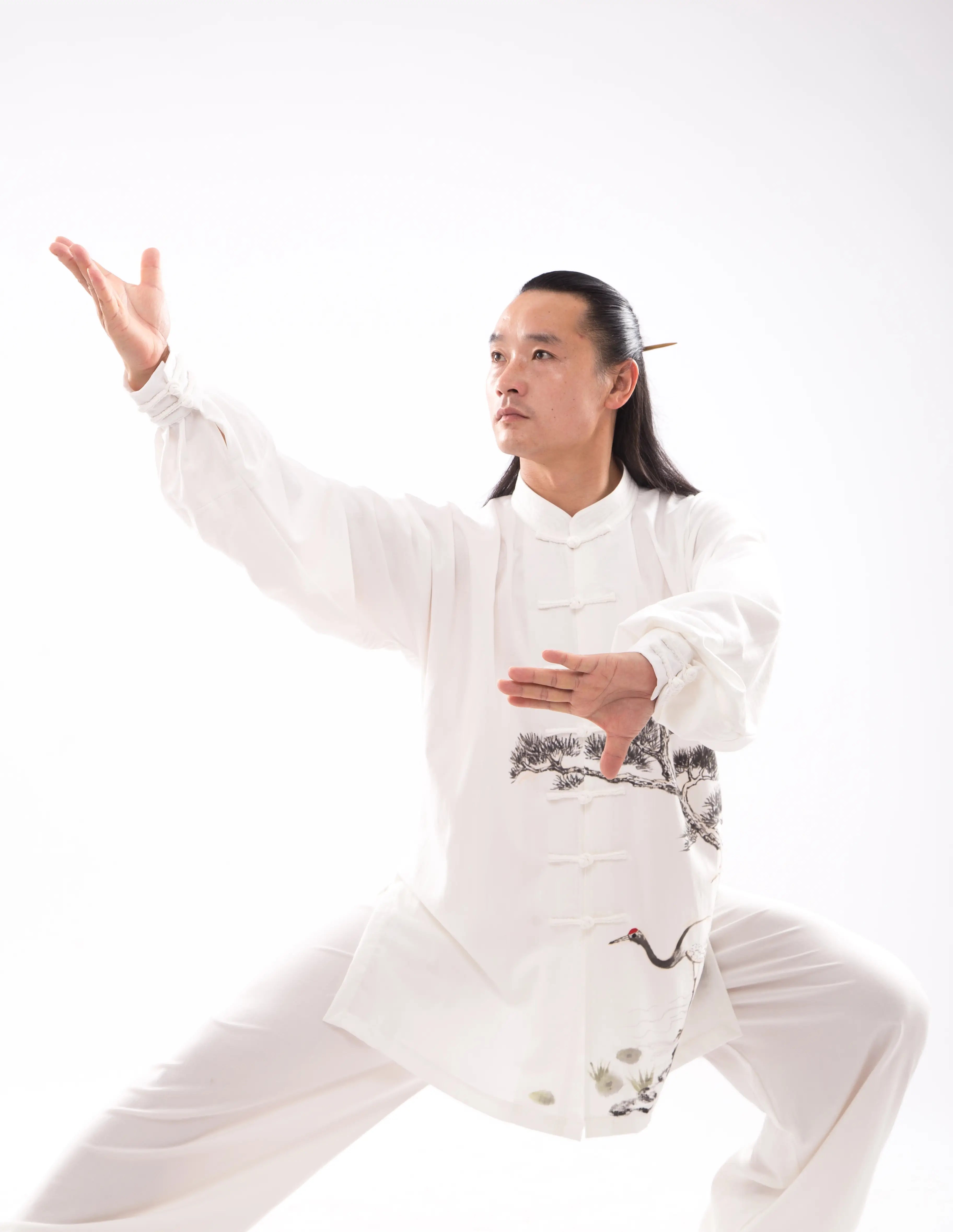 White Wudang Tai Chi Wellness Suit: Gender-Neutral, Luxurious Silk & Linen Blend - Genuine Traditional Chinese Martial Arts Hanfu