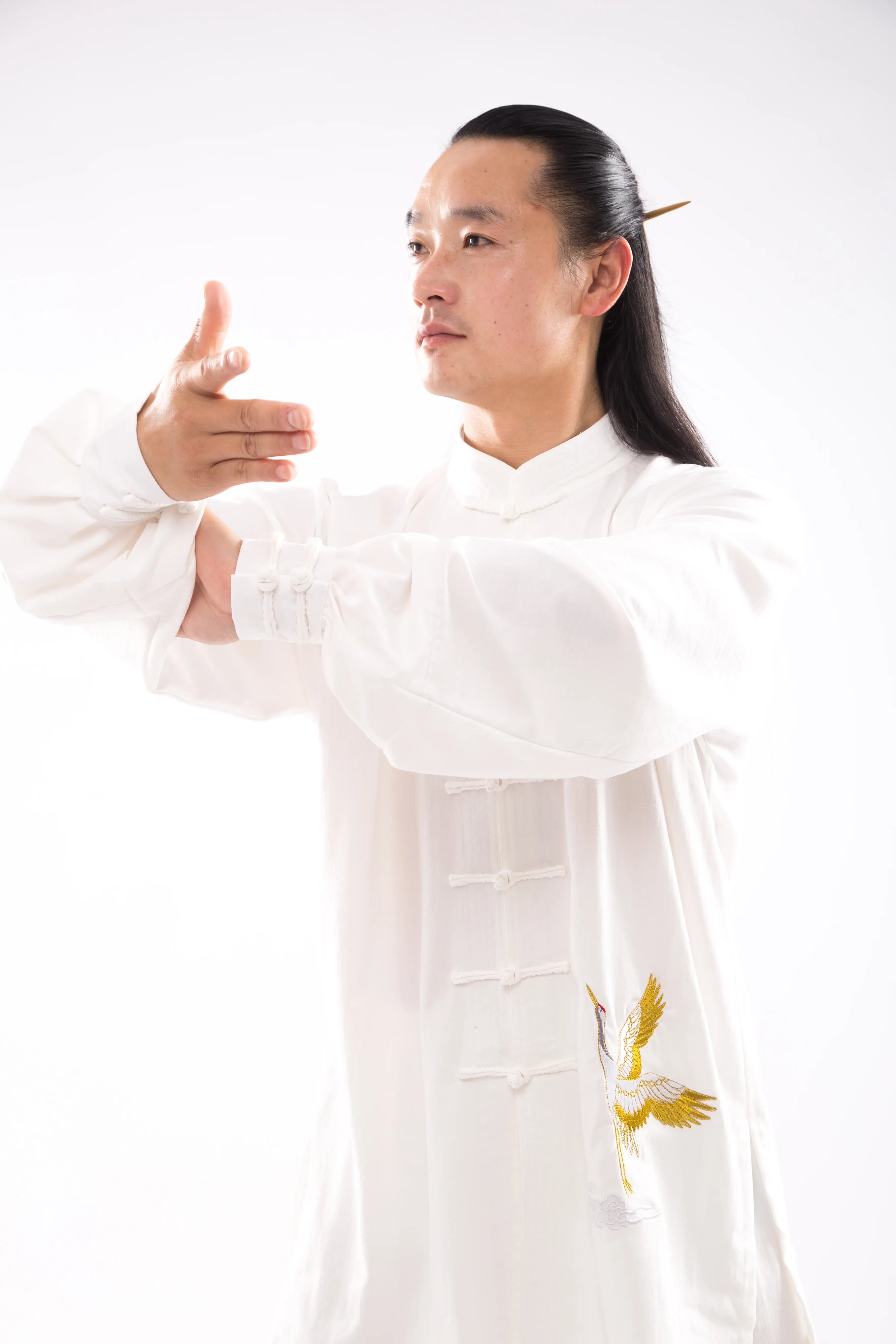 White Wudang Mountain Tai Chi Ensemble: Unisex, Elegantly Embroidered Crane, Premium Silk & Linen - Exquisite Traditional Chinese Martial Arts Attire