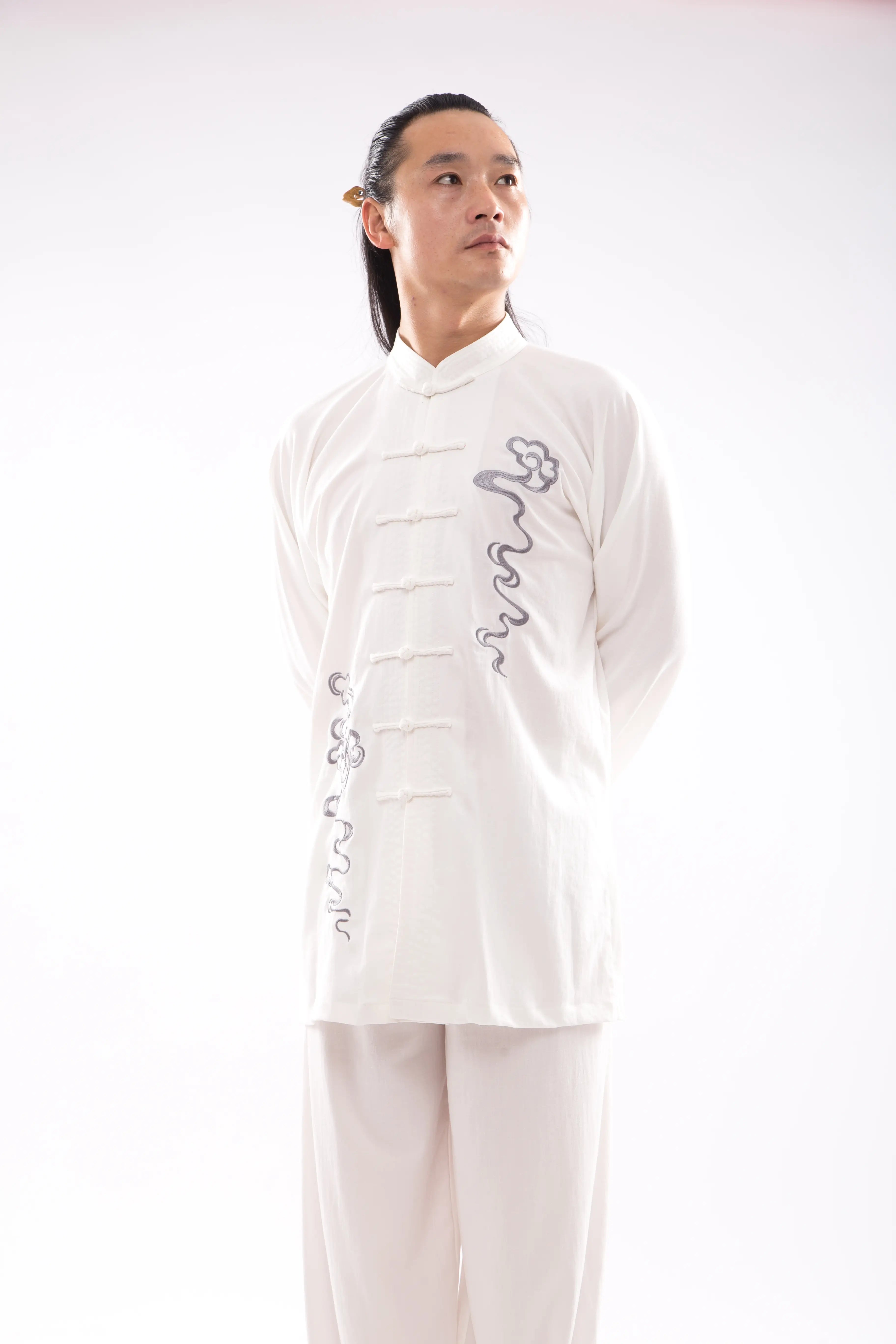 Classical White Auspicious Cloud Embroidered Wudang Tai Chi Wellness Ensemble: Unisex, Silk-Linen Blend - Timelessly Elegant Traditional Hanfu Martial Arts Uniform