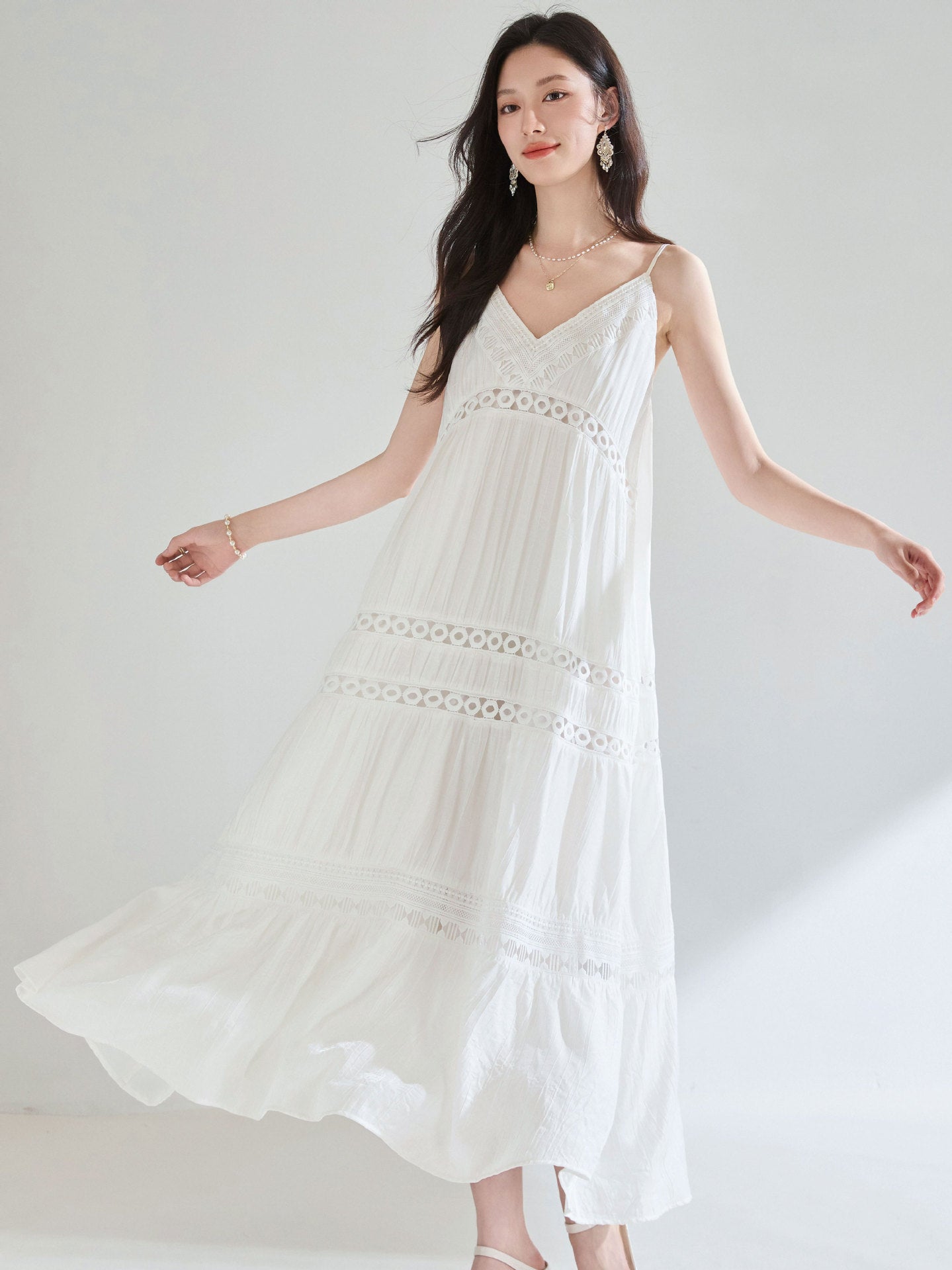 Thin Straps, Light Air — White Panel Dress with Embroidered Hollow Weave - Taichi - Zen