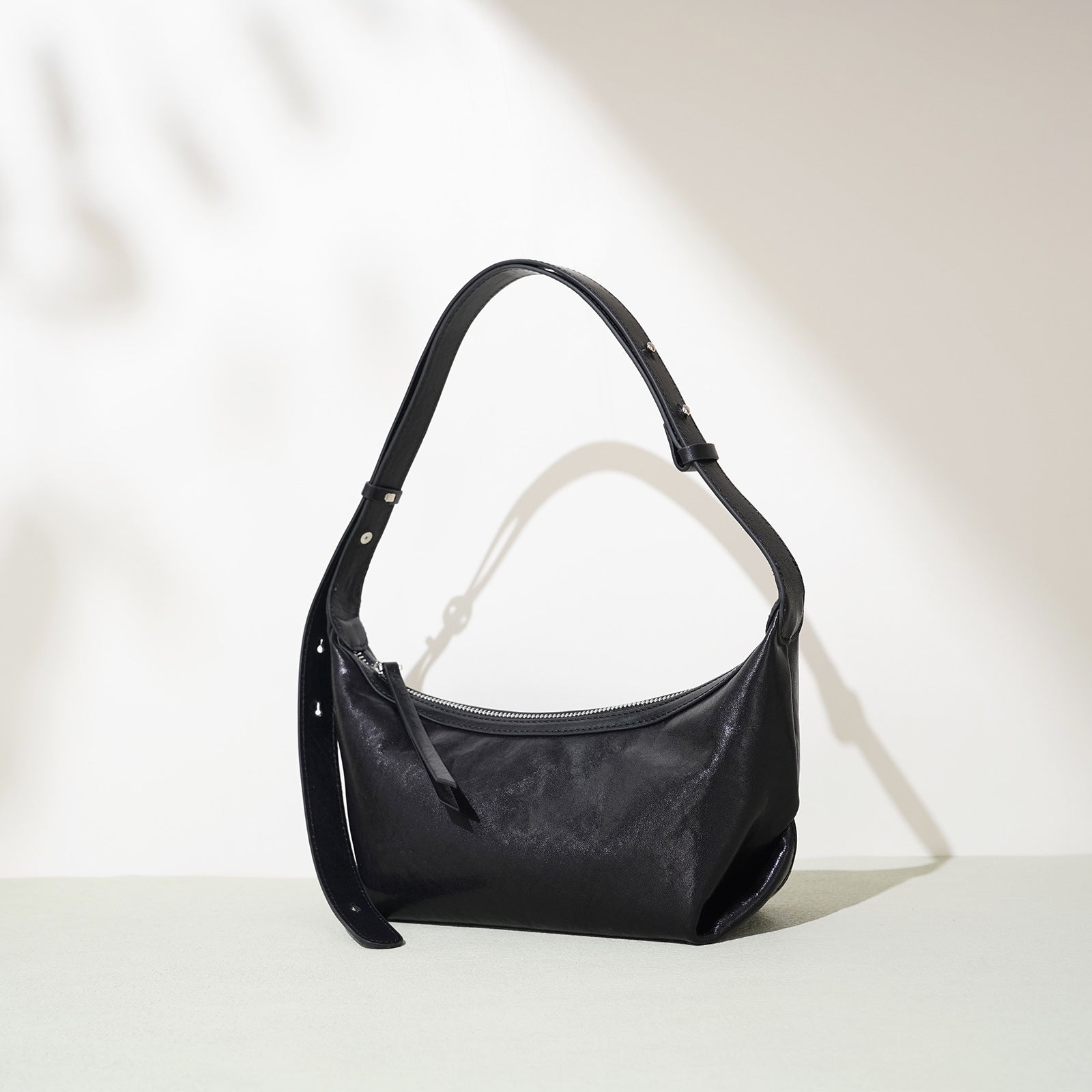 Vintage Minimalist Soft Leather Shoulder Bag – Chic Designer Boston Pillow Bag, Elegant Everyday Style - Taichi - Zen