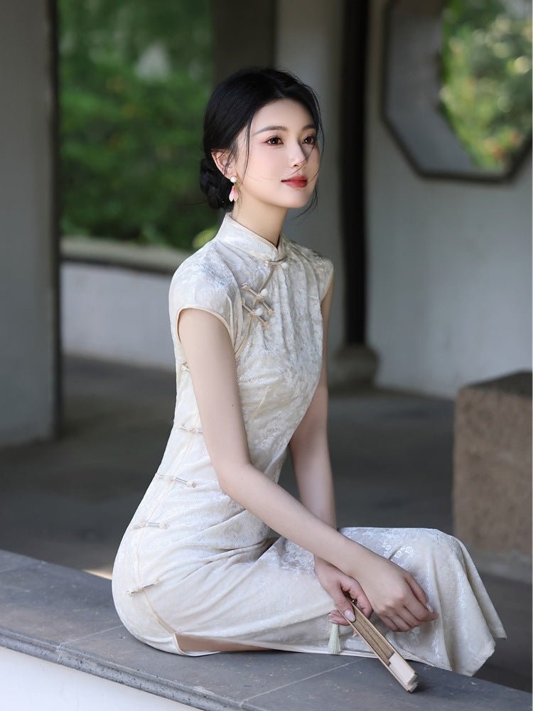 Sleeveless Beige Qipao with Subtle Floral Texture - Taichi - Zen
