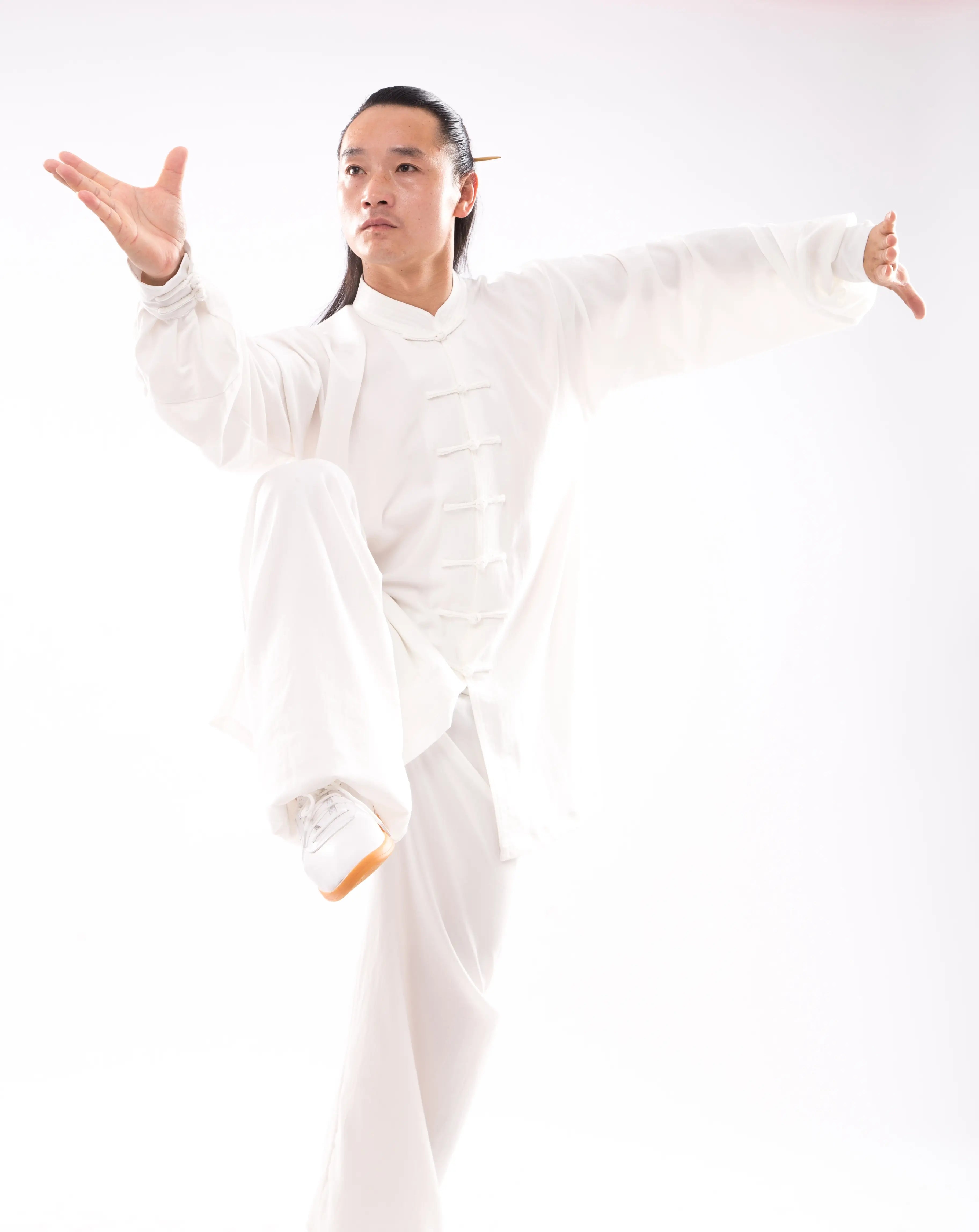 Classical White Wudang Mountain Tai Chi Wellness Suit: Gender-Neutral, Luxurious Natural Silk & Linen Blend - Authentic Traditional Chinese Martial Arts Hanfu