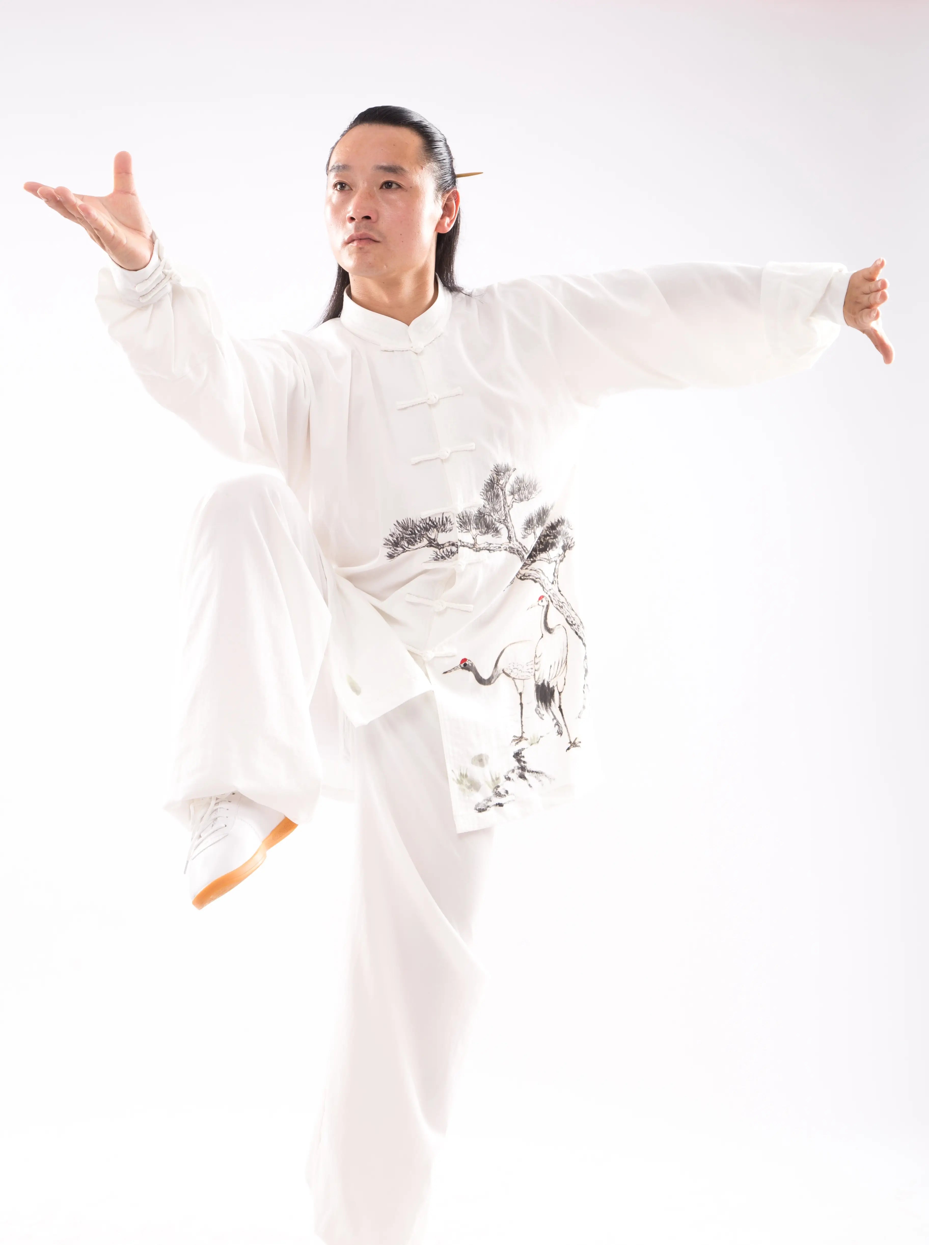 White Wudang Tai Chi Wellness Suit: Gender-Neutral, Luxurious Silk & Linen Blend - Genuine Traditional Chinese Martial Arts Hanfu