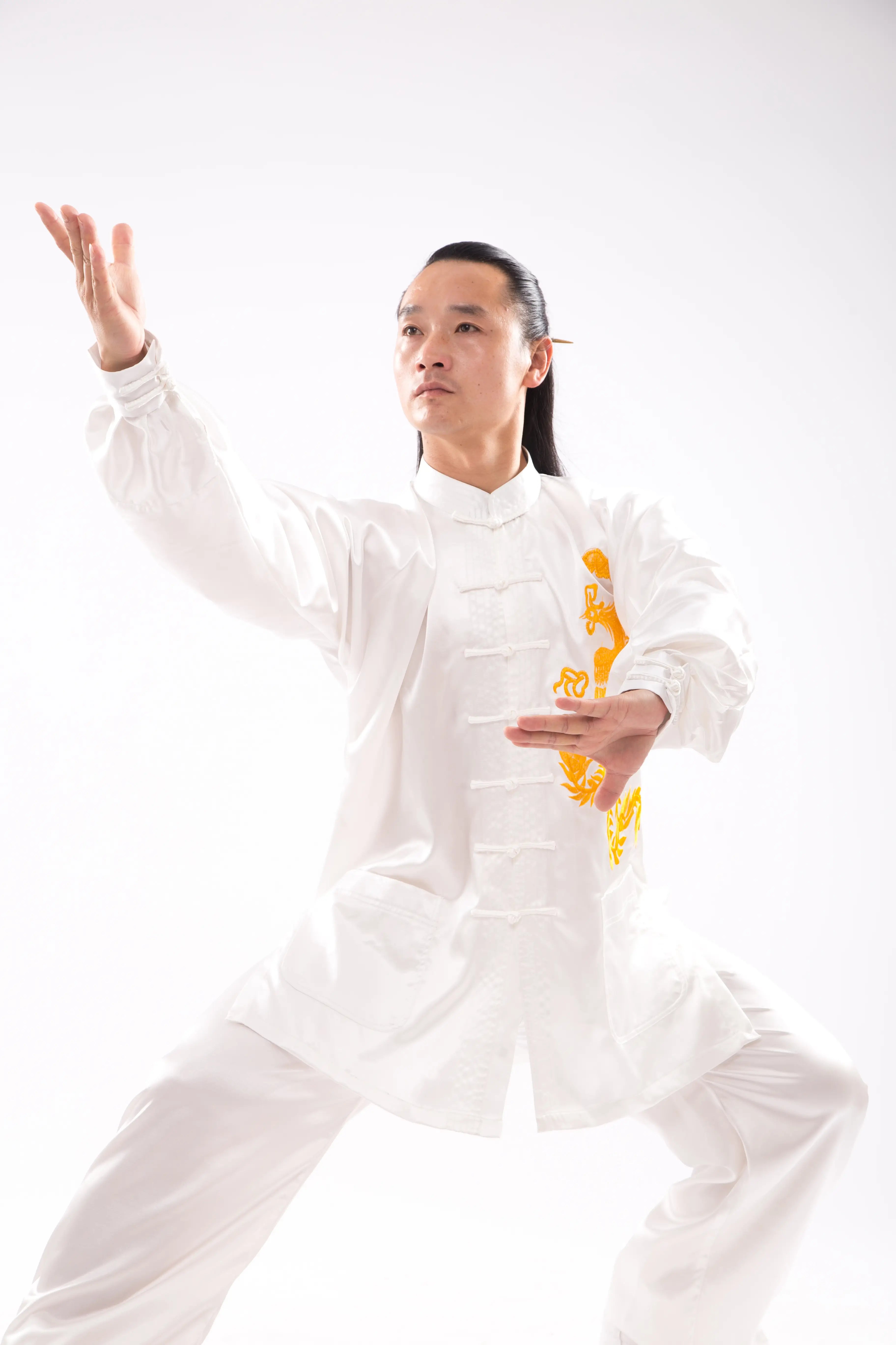 White Wudang Tai Chi Ensemble: Gender-Inclusive, Opulent Silk-Linen Mix - Supreme Grace in Traditional Chinese Martial Arts Outfits