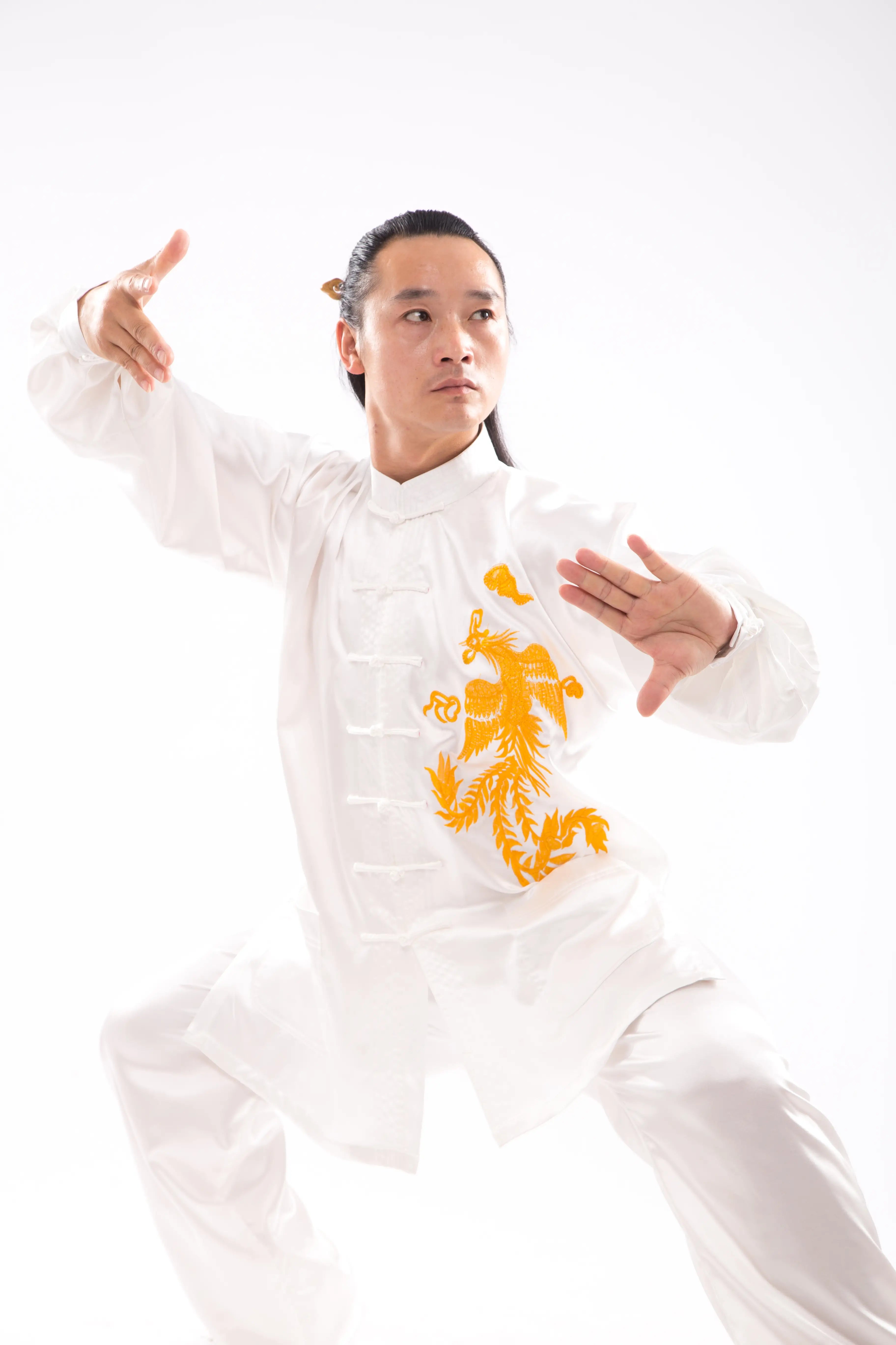 White Wudang Tai Chi Ensemble: Gender-Inclusive, Opulent Silk-Linen Mix - Supreme Grace in Traditional Chinese Martial Arts Outfits