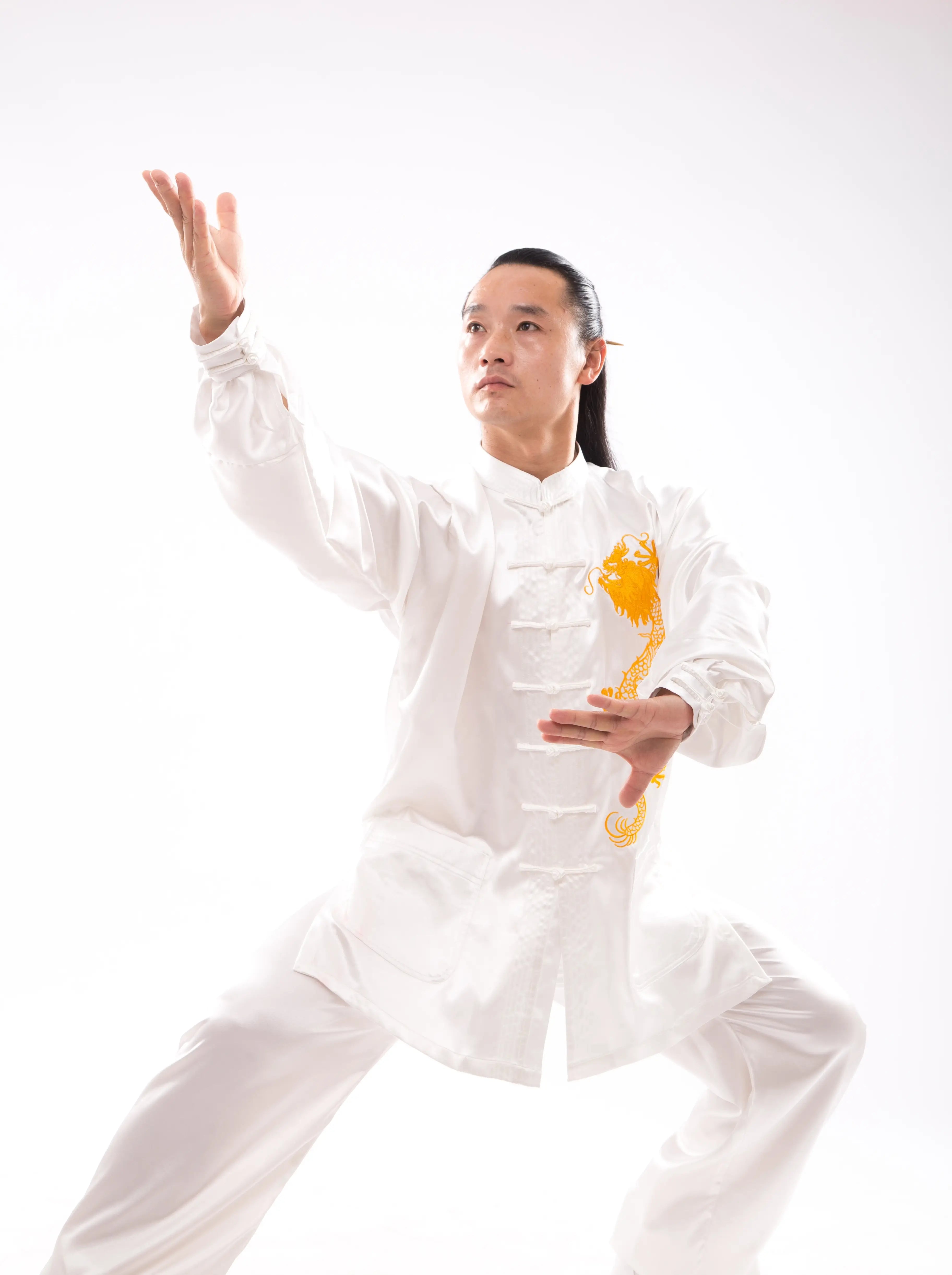 White Wudang Tai Chi Ensemble: Gender-Inclusive, Opulent Silk-Linen Mix - Supreme Grace in Traditional Chinese Martial Arts Outfits